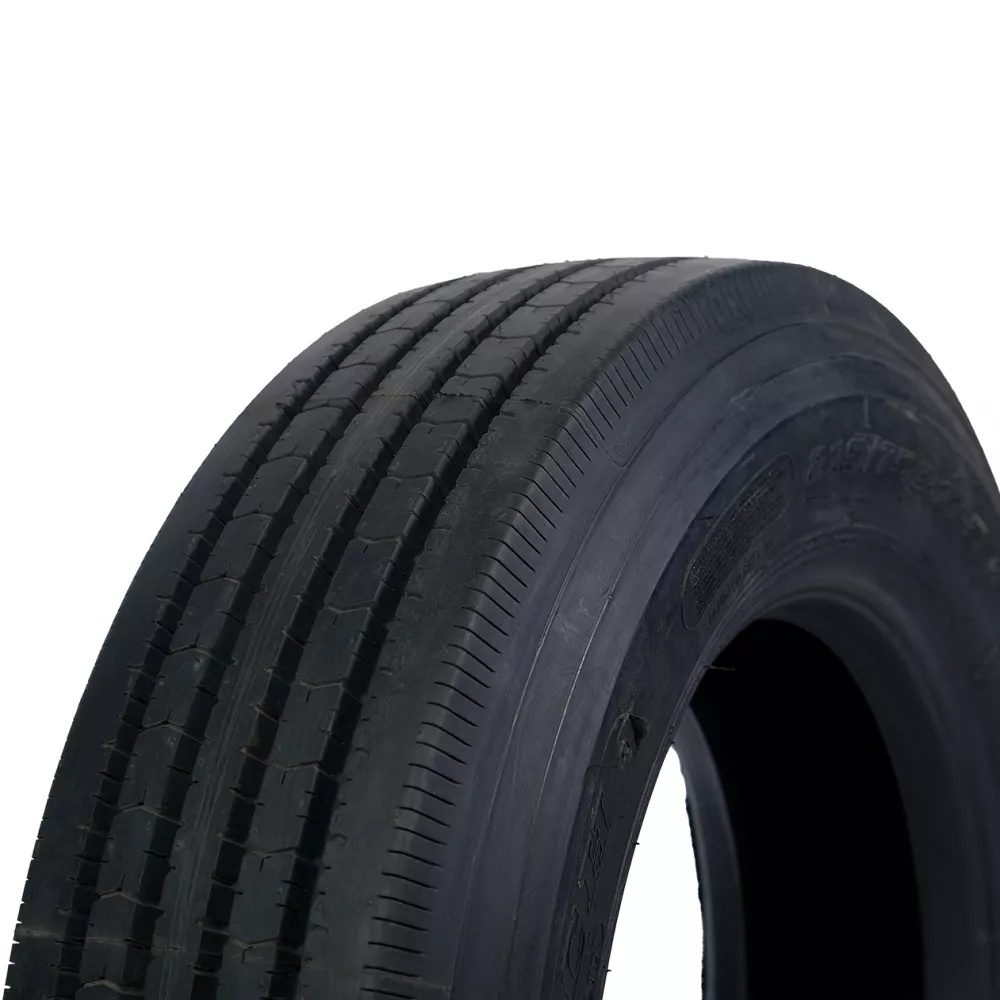 Грузовая шина 215/75 R17,5 Long March LM-216 16PR в Березовке